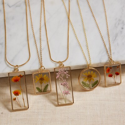 Pressed flower necklace deals